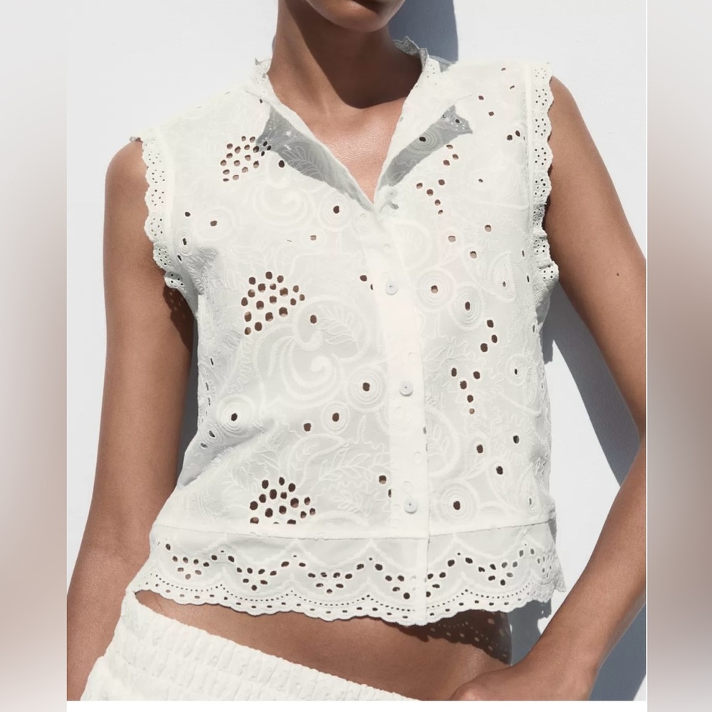 ZARA Women’s Embroidered Eyelet Sleeveless Button Front Top In White Size: XS